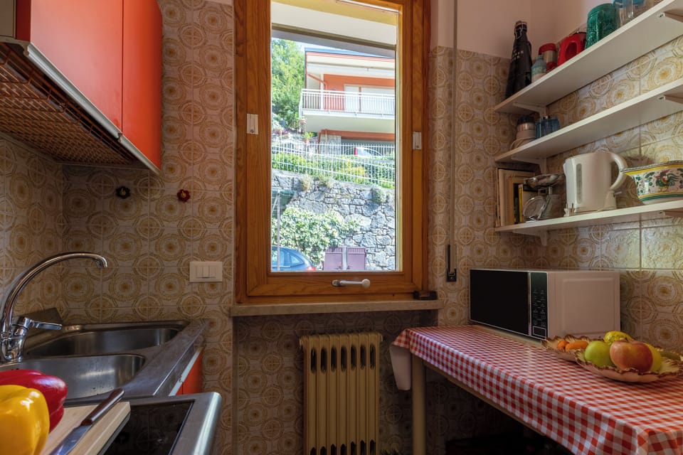 The kitchen with window