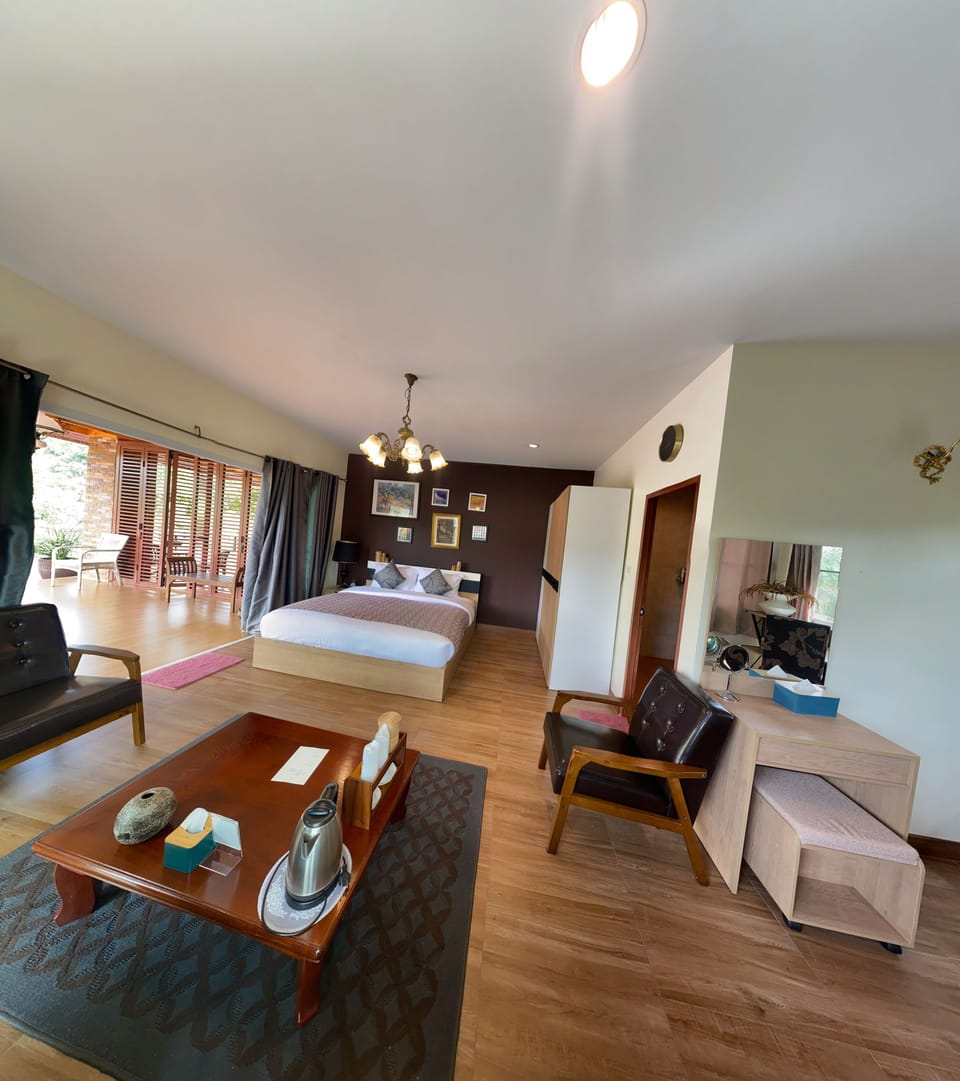 Superior Double Room, 1 King Bed, Non Smoking, Mountain View | Premium bedding, down comforters, individually decorated