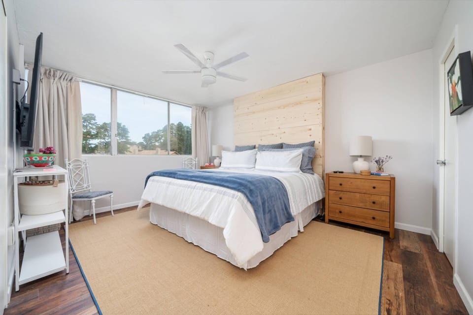 Bedroom 1 | King Bed | Attached Bathroom | Smart TV