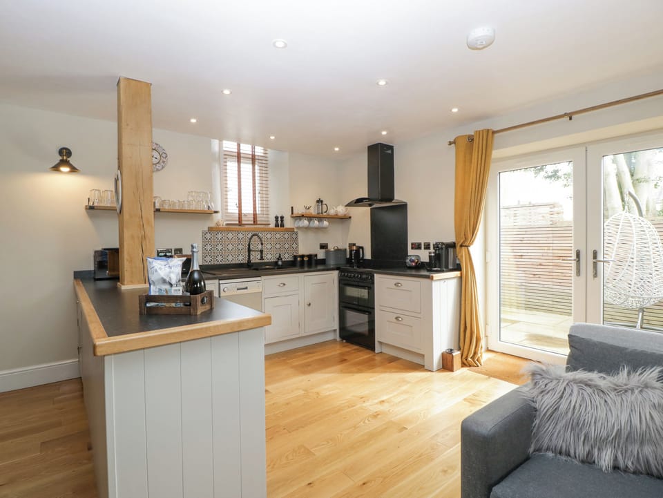 Fridge, dishwasher, electric kettle, toaster