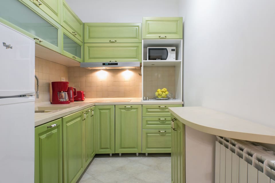 City Apartment, 2 Bedrooms | Private kitchen | Fridge, microwave, stovetop, dishwasher