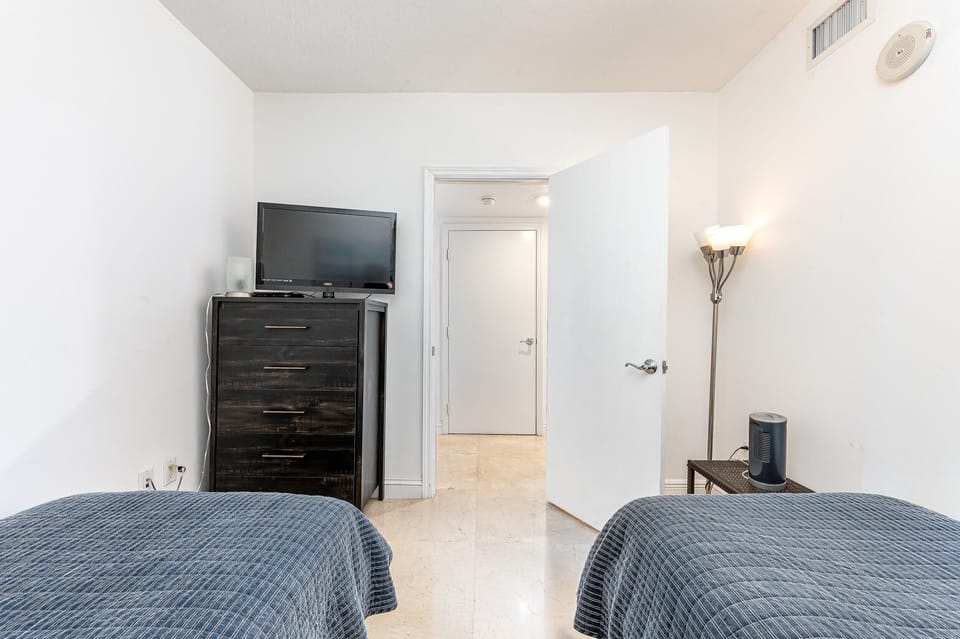 Third bedroom.