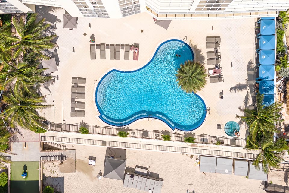 La Perla Pool.