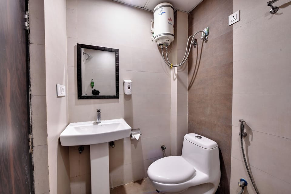 Deluxe Room | Bathroom