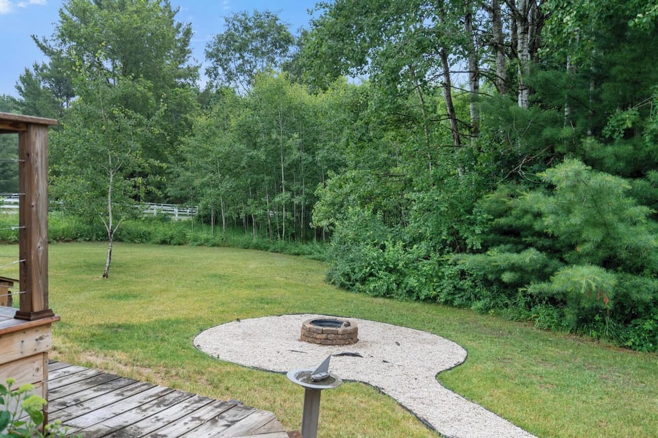 Exterior of Bester Bungalow w/ 2 Firepits & Outdoor Dining
