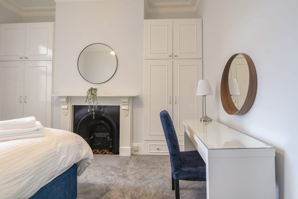Flat 2, 10 Seafield Road Cottage in Seaton