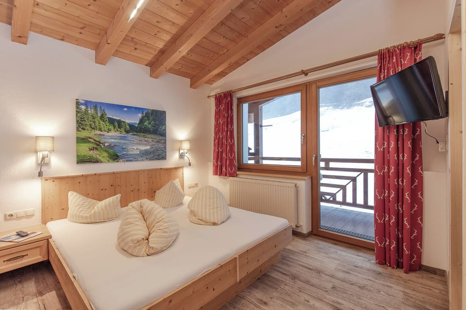 Standard Double Room, Balcony, Mountain View | In-room safe, desk, free WiFi, bed sheets