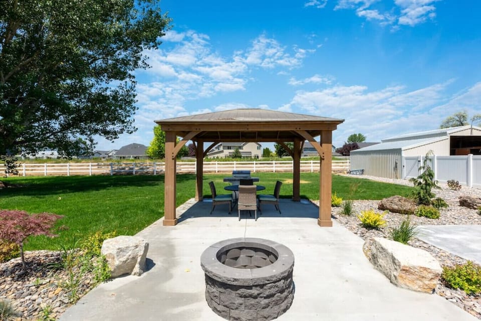 Outside patio and fire pit for relaxing