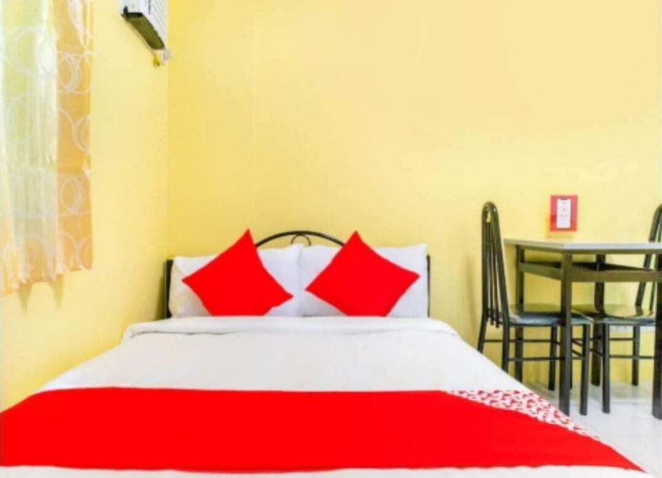 1 bedroom, desk, free WiFi, bed sheets