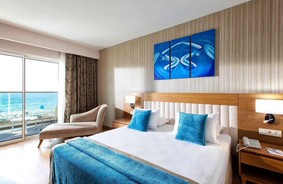 Minibar (free items), in-room safe, cribs (free), WiFi (free)