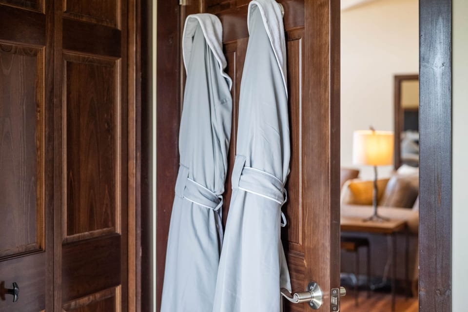 WisCottage on Beach Lake Wi. a DI4Y Vacation Rental - All Bathrooms with 2 Robes