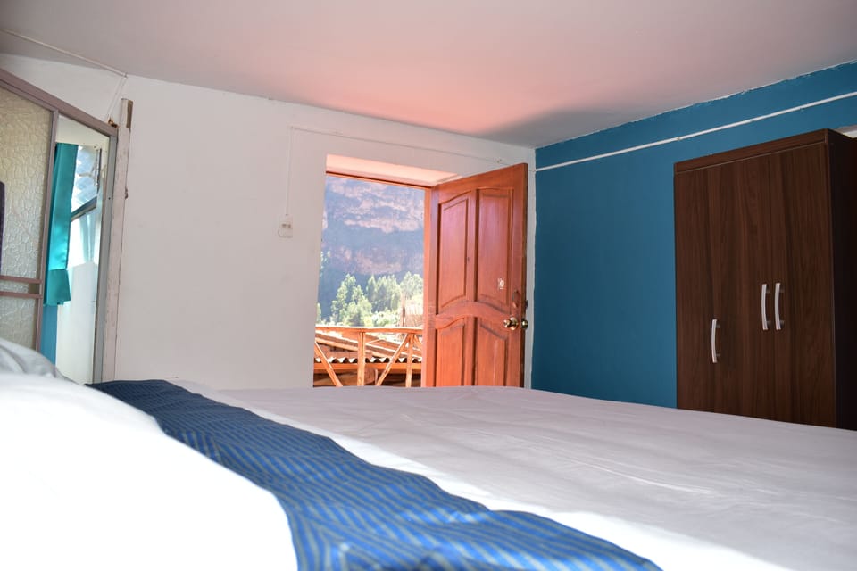 Basic Double Room Single Use | Laptop workspace, WiFi (free), individually furnished, bed sheets