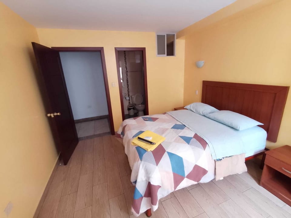 Basic Single Room | Iron/ironing board (on request), WiFi (free)