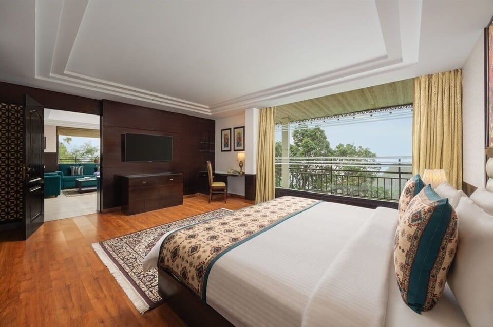 Suite, 1 King Bed, Mountain View (Presidential Suite) | Minibar, in-room safe, desk, iron/ironing board