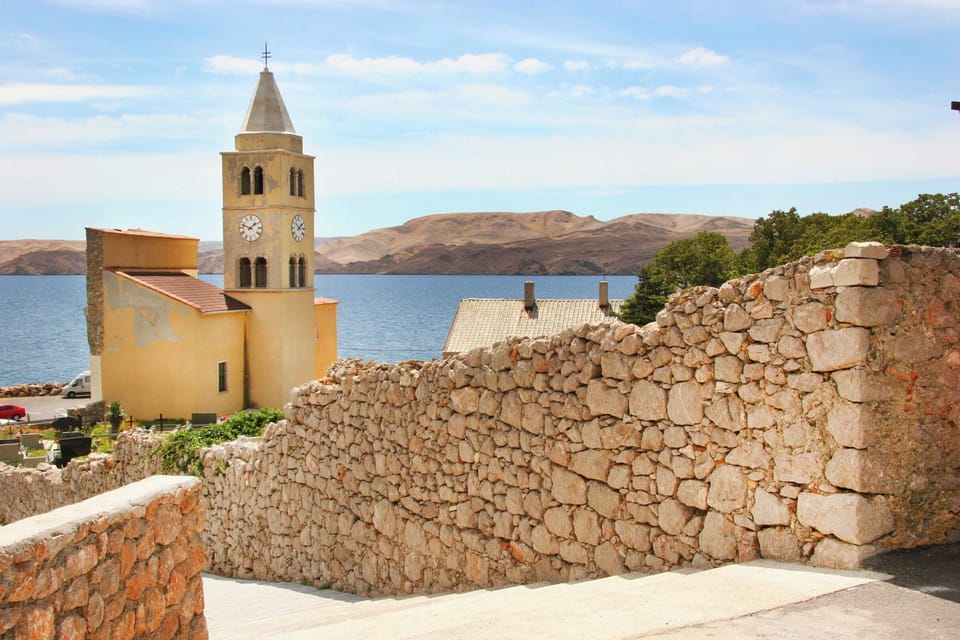 Stone walls are a common detail around Karlobag