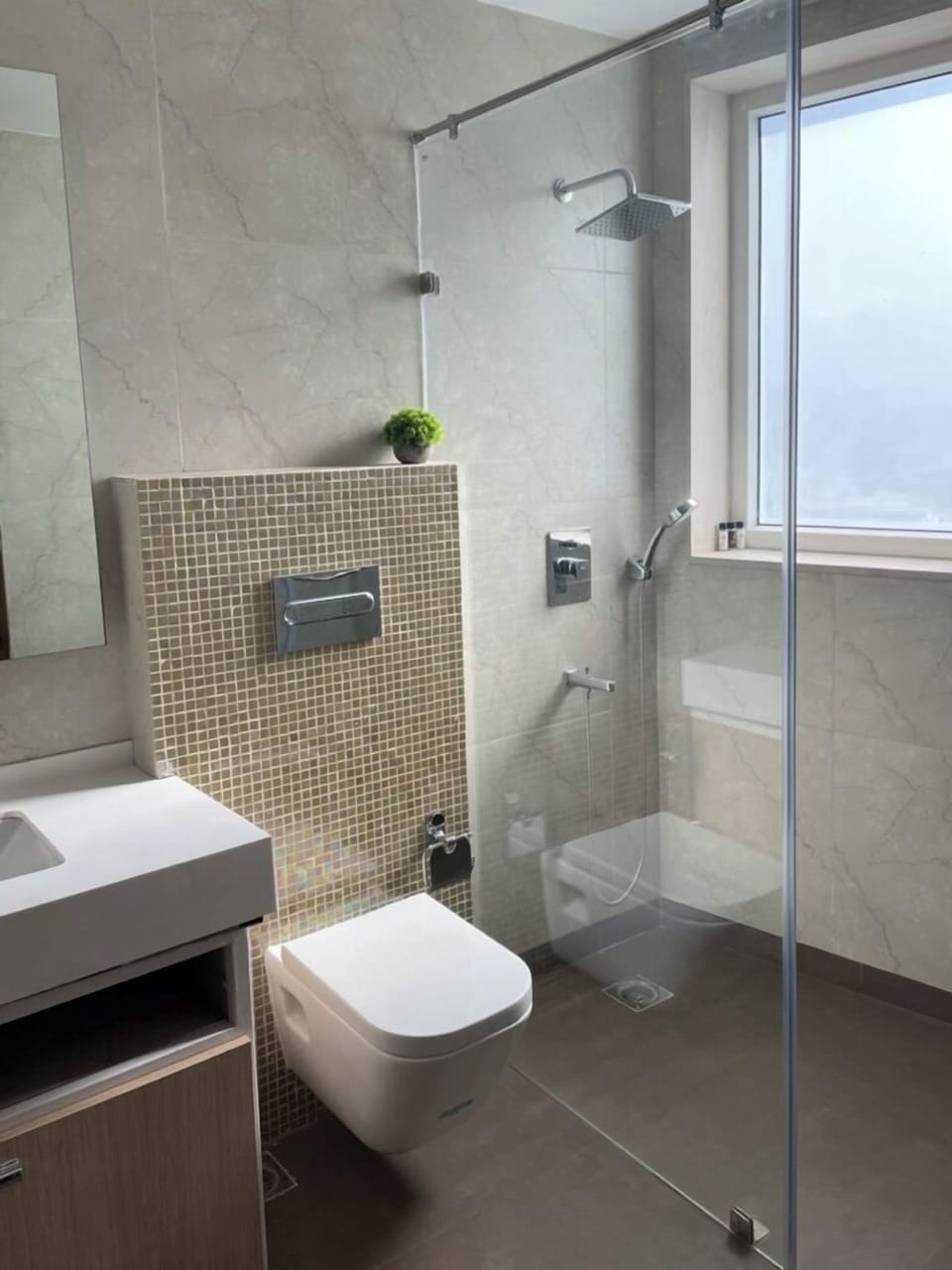 Shower, free toiletries, hair dryer, slippers