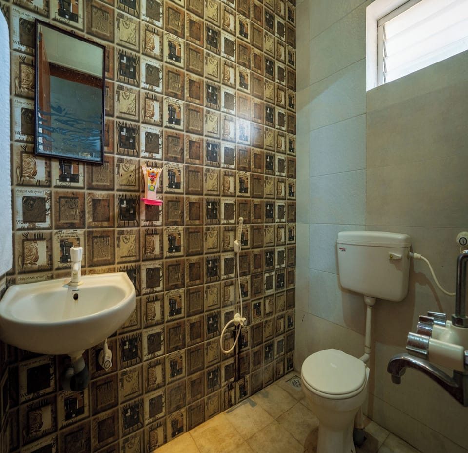 Standard Room | Bathroom | Shower, rainfall showerhead