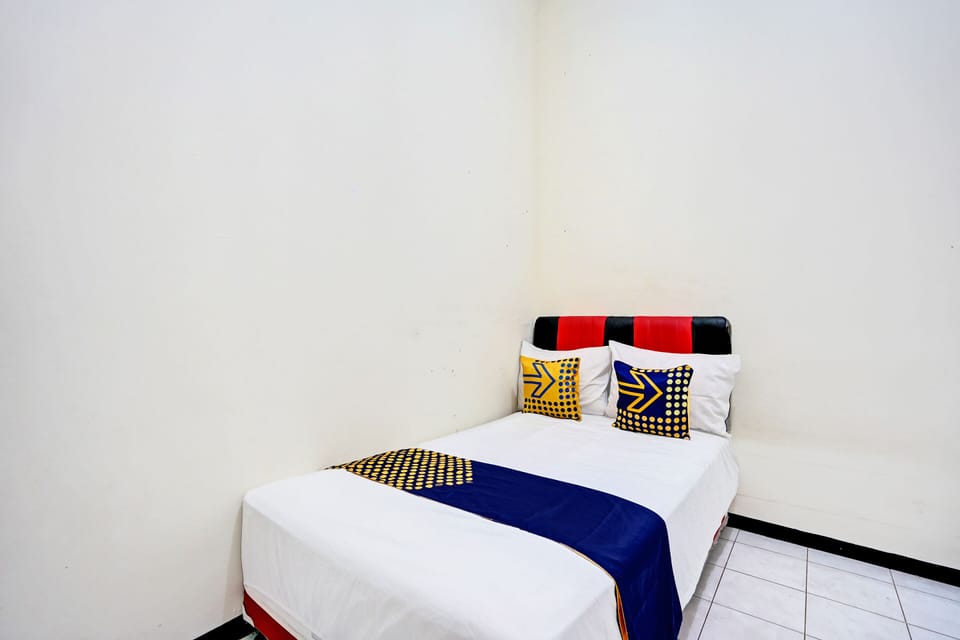Double Room | Desk, laptop workspace, free WiFi, bed sheets