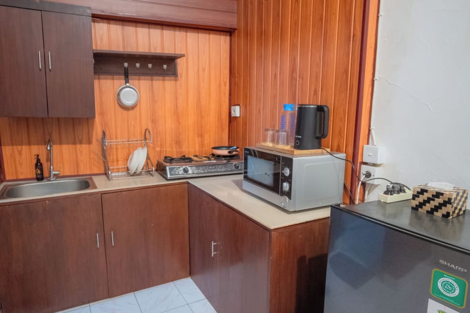 Comfort Suite | Private kitchenette | Electric kettle
