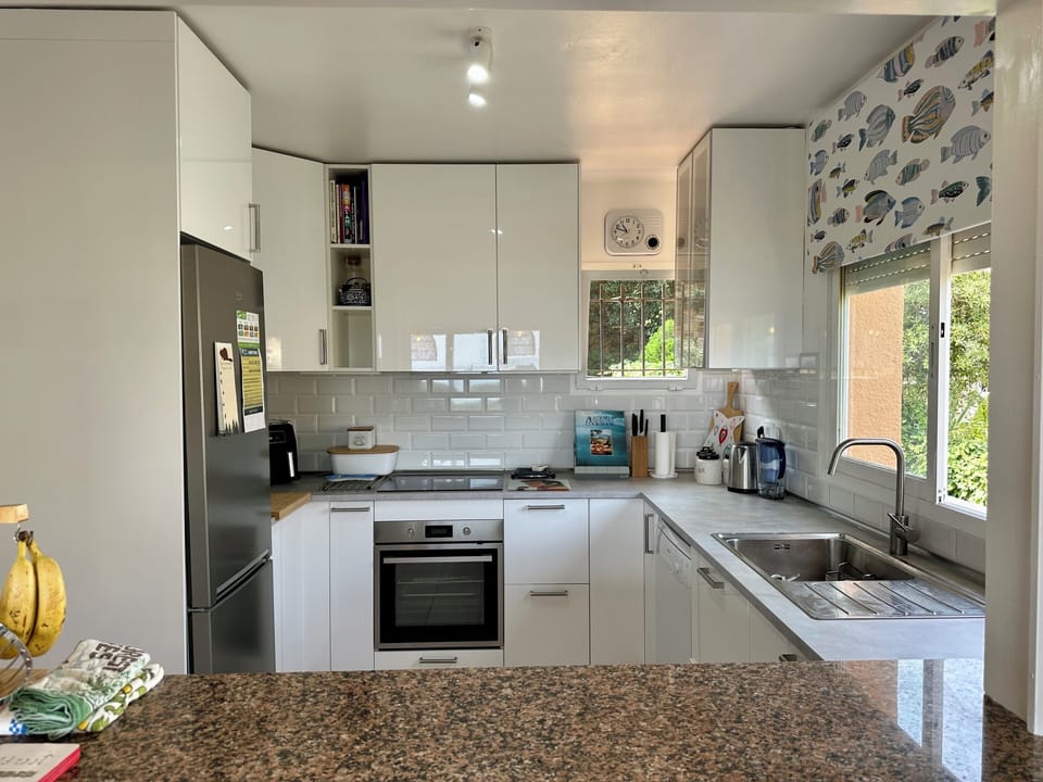 PRIVATE HOUSE WITH SEA VIEWS AT 900MTS FROM THE BEACH FOR 6 PEOPLE PALS