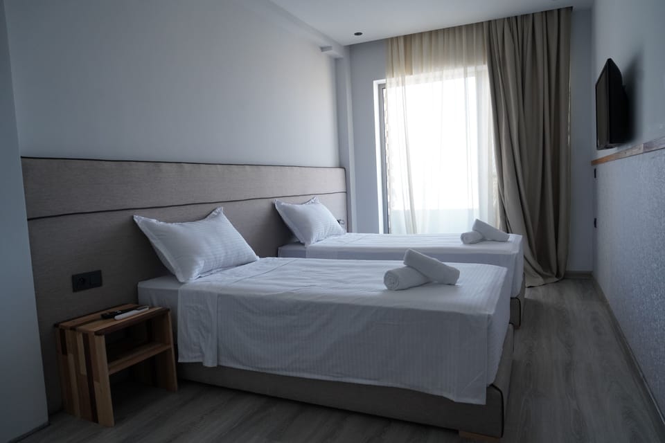 Family Double Room | Free WiFi