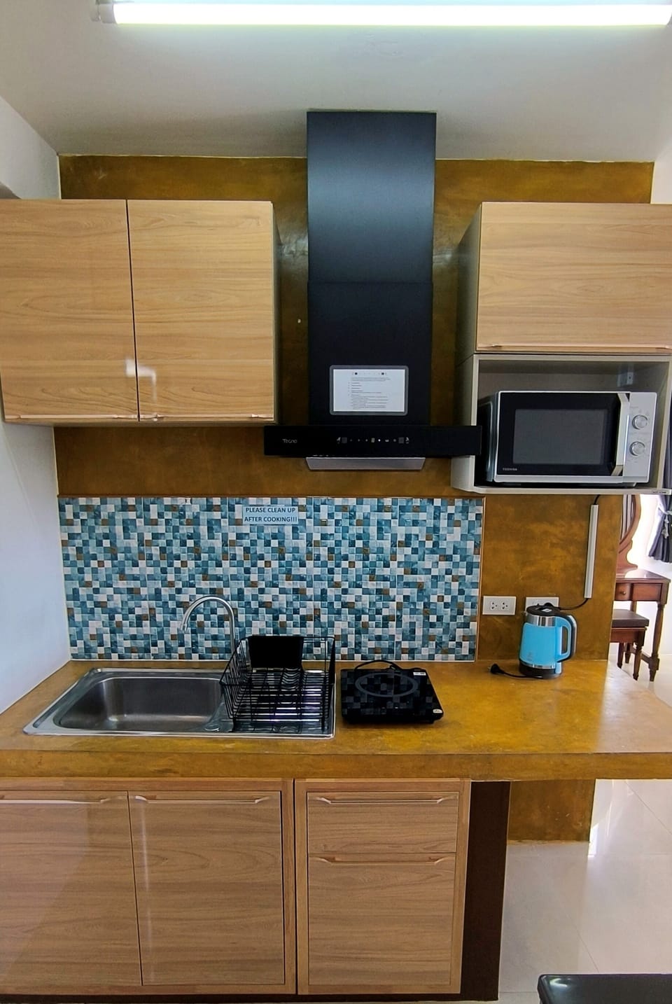 Roof-top Studio with Kitchenette - 6th Floor accessed via stairs from the 5th floor | Private kitchenette | Electric kettle
