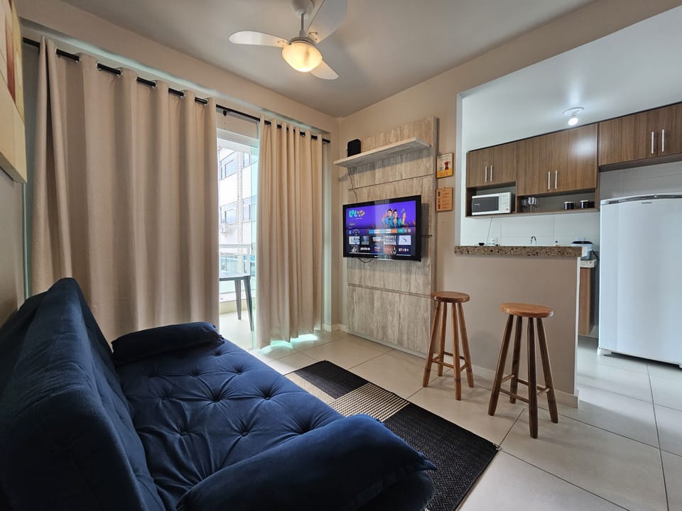 Apartment | Living area | 40-inch LED TV with digital channels, streaming services