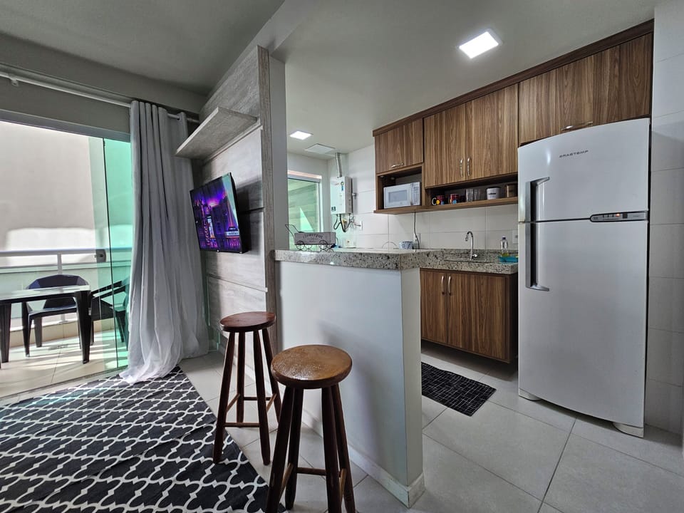 Comfort Apartment | Private kitchen | Fridge, microwave, blender, cookware/dishes/utensils