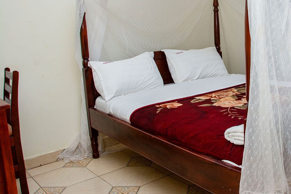 Standard Double Room | Individually decorated, individually furnished, desk, laptop workspace
