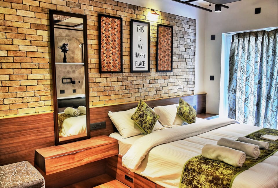 Luxury Room, 2 Bedrooms | Bathroom | Shower, rainfall showerhead, free toiletries, bidet