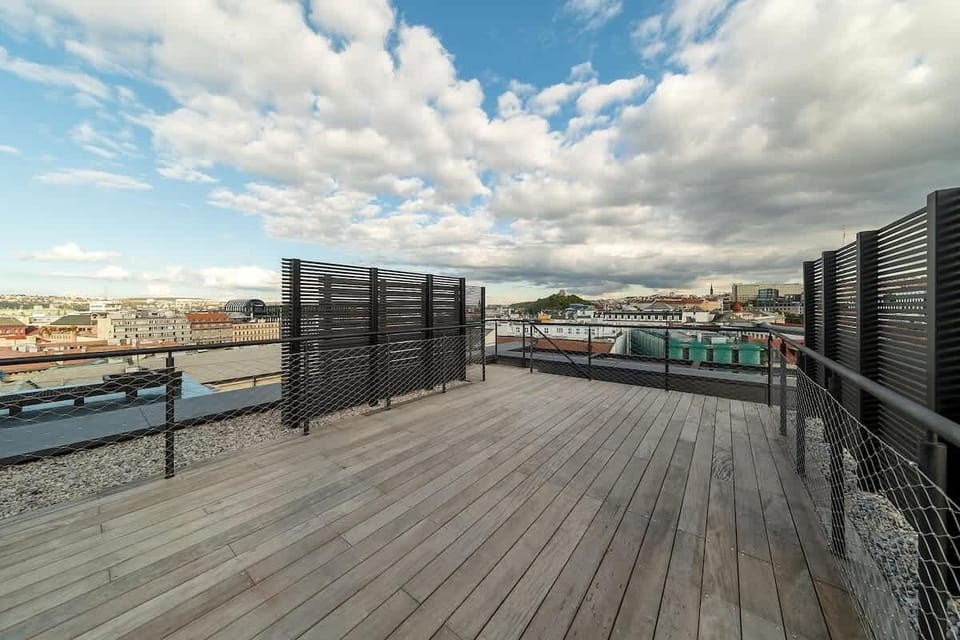 Roof terrace shared with other apartments in the building