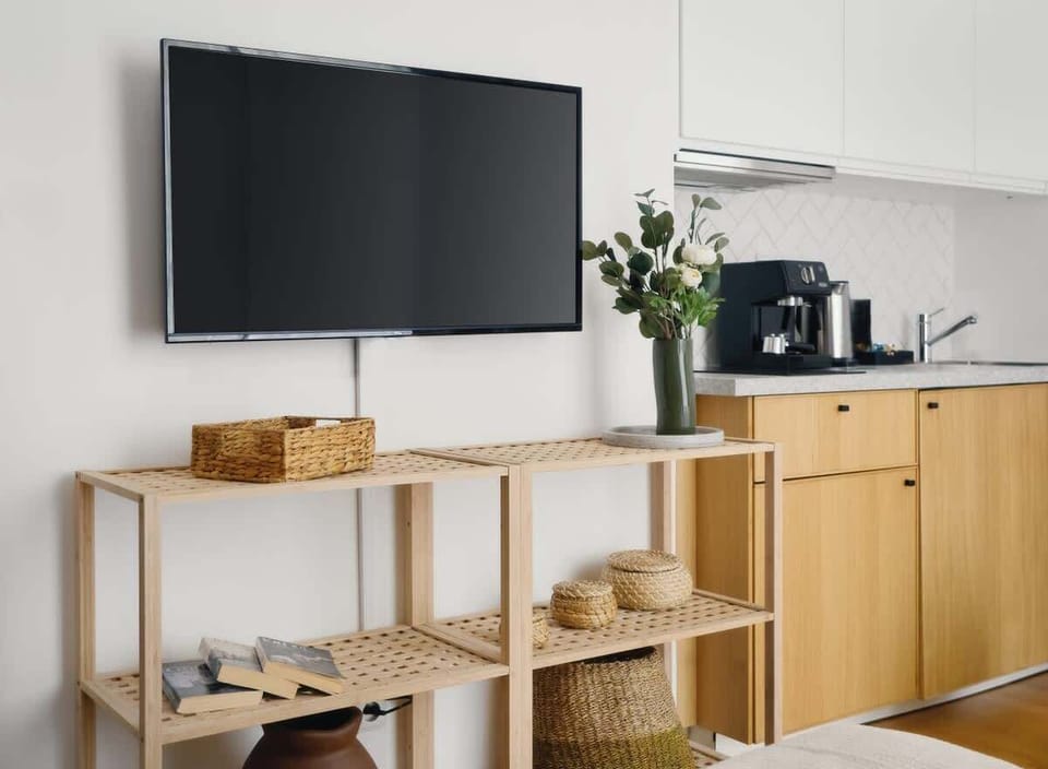 Smart TV with Netflix