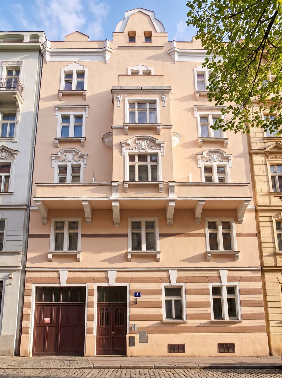 The building where is your apartment located