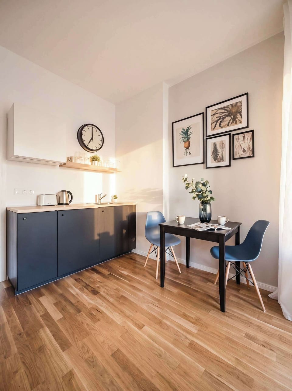 Kitchen and dining area