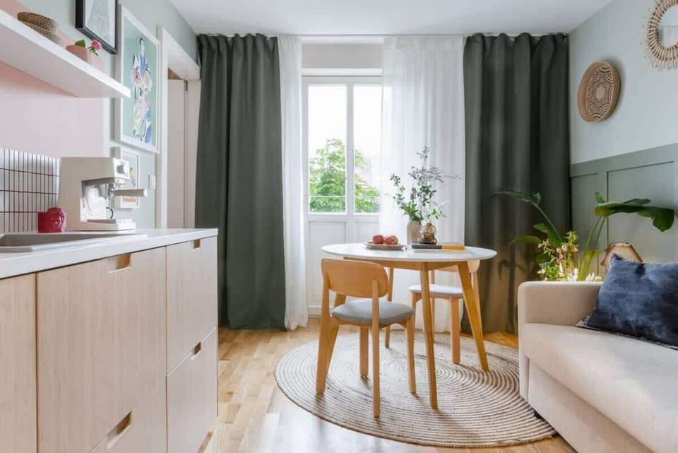 Living room with convertible sofa bed to accommodate extra 2 guests