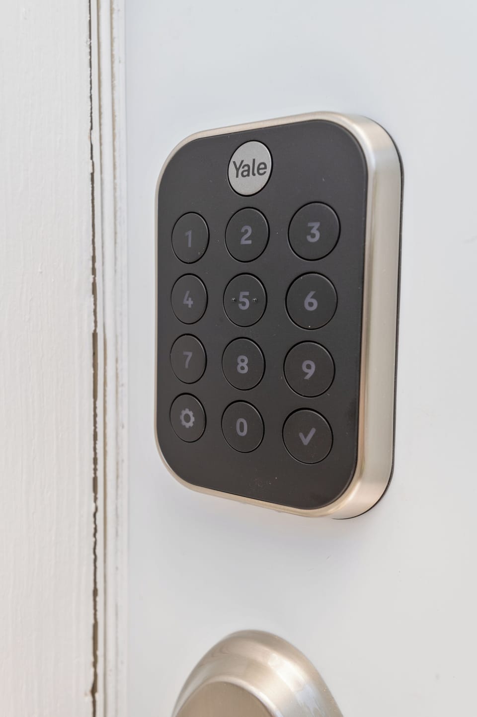 Smart lock entrance for self check-in