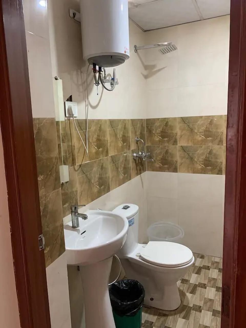 Deluxe Room | Bathroom