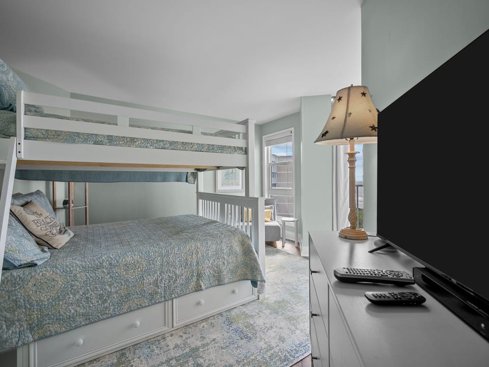 Full over Queen Bunk Bedroom