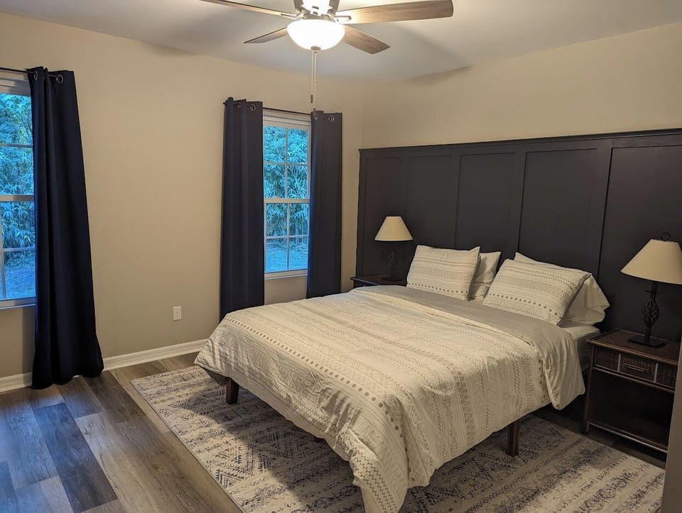 Bedroom 2 | Queen Bed | 100% Cotton Linens