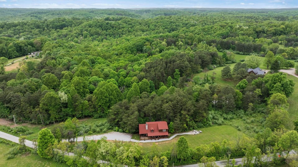 Arial view of Rustic Ridge Lodge and our 5 private acres.