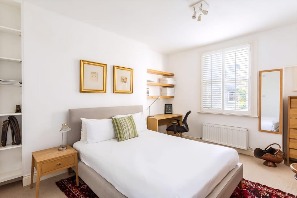 Spacious Apartment Near Portobello Road Apartment in London