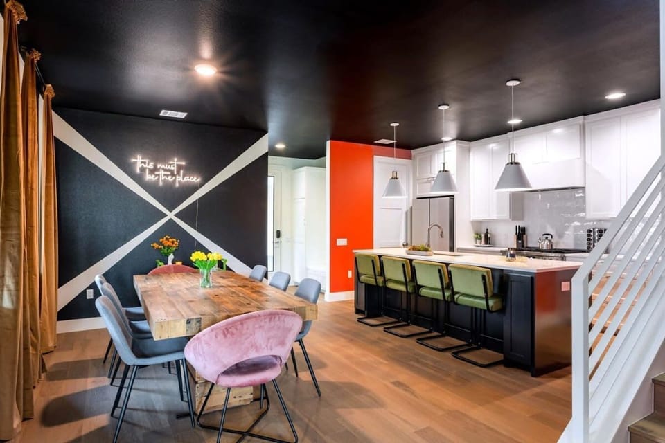 Fully Equipped Chef's Kitchen