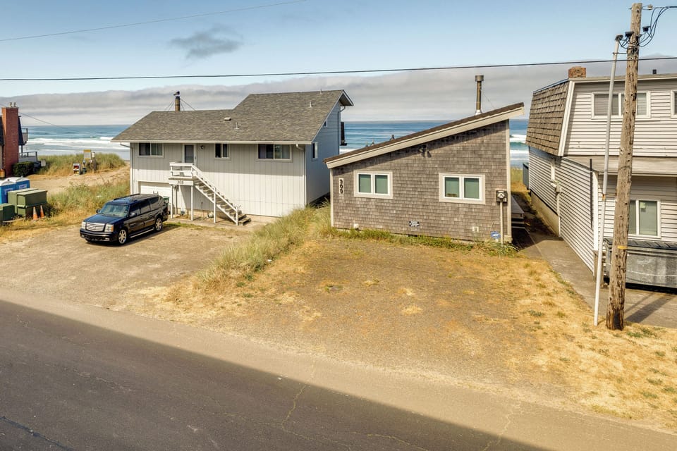 Exterior | Parking | Designated Garage Parking (2 Vehicles)