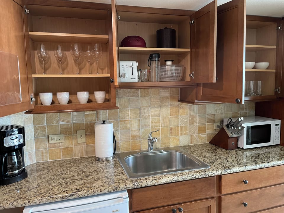 Well equipped kitchenette