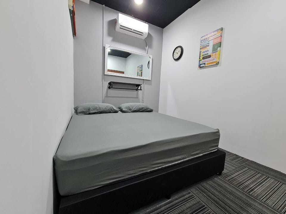 Basic Double Room | Iron/ironing board (on request), WiFi (free)