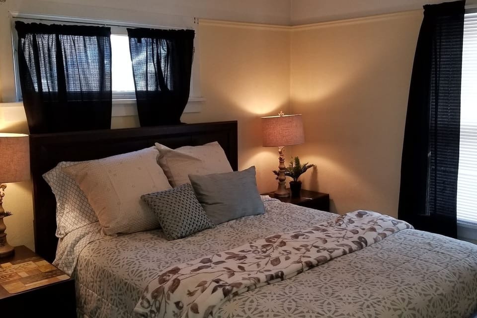 Super Comfy Queen Bed!