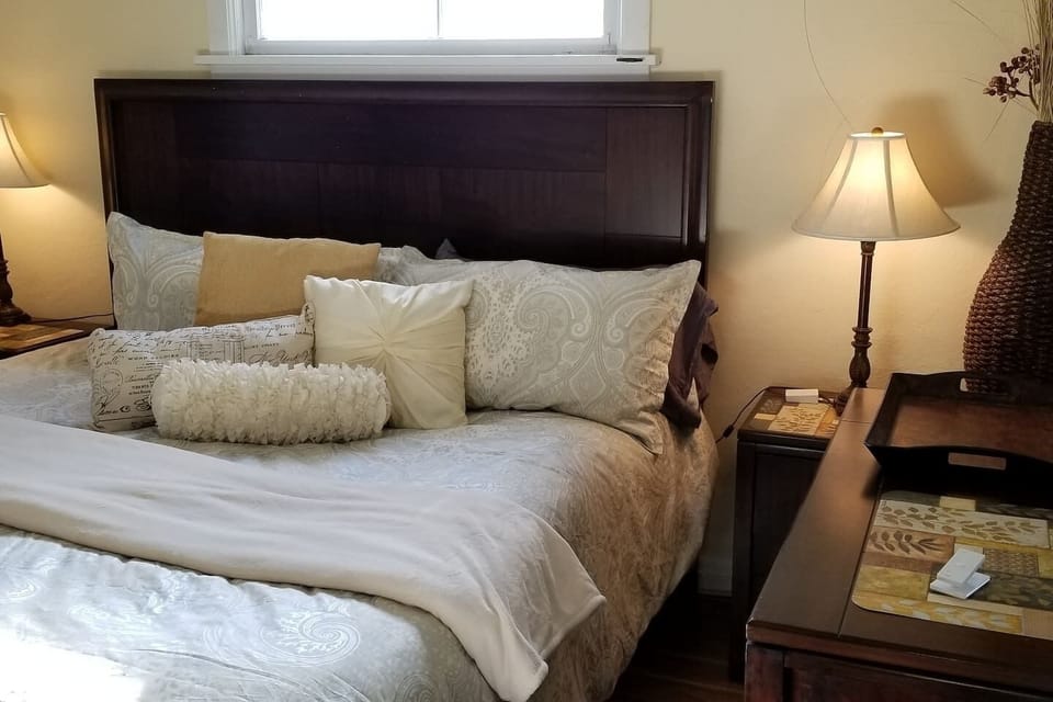 Super Comfy King Bed with Bloomingdale's Bedding!