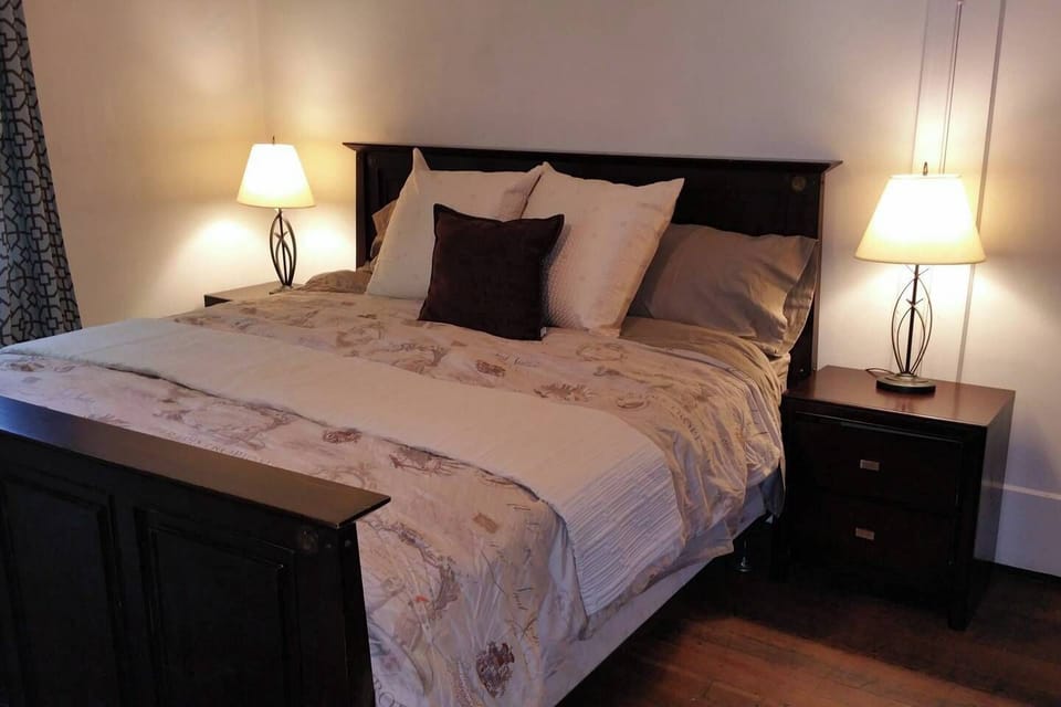 Pier 1 King Bed set with memory foam topped Hybrid Spring Mattress (Super Comfy) Plus Luxury Linens from Bloomingdales!
