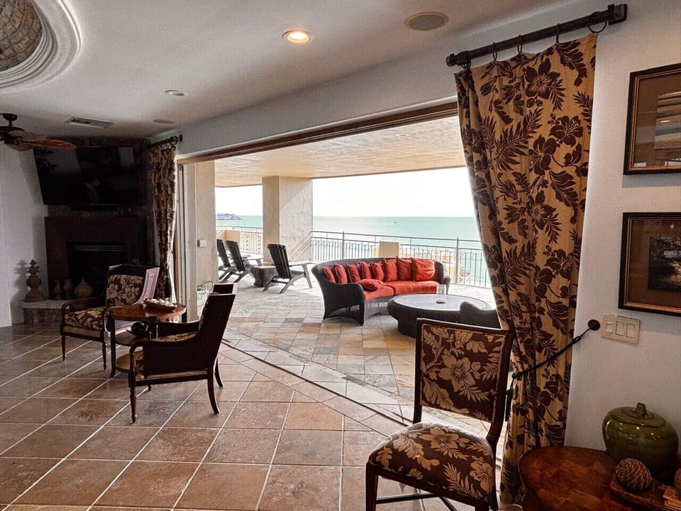 Incredible Living area
