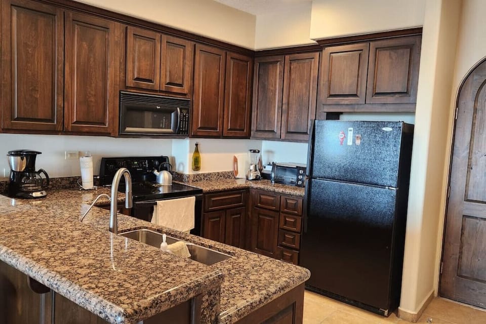 Full Kitchen